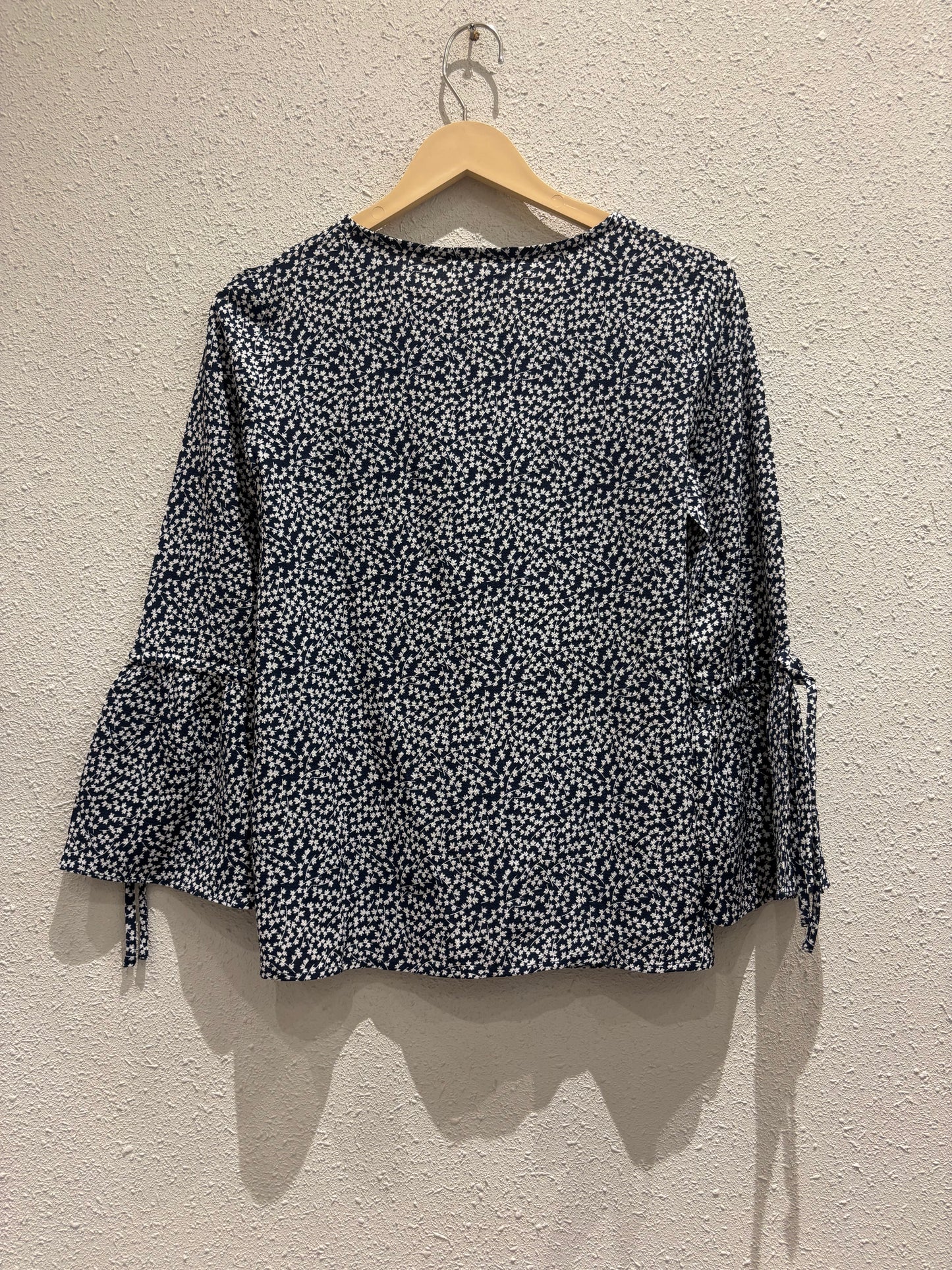 TH Top 0012